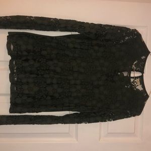 Long sleeve lace blouse!